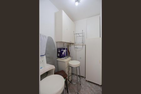 Apartamento à venda com 116m², 3 quartos e 2 vagas Apartamento à venda com 116m², 3 quartos e 2 vagasQuarto de serviço