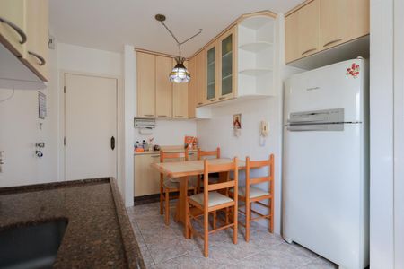 Apartamento à venda com 116m², 3 quartos e 2 vagas Apartamento à venda com 116m², 3 quartos e 2 vagasCozinha
