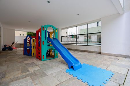 Apartamento à venda com 116m², 3 quartos e 2 vagas Apartamento à venda com 116m², 3 quartos e 2 vagasÁrea comum - Playground