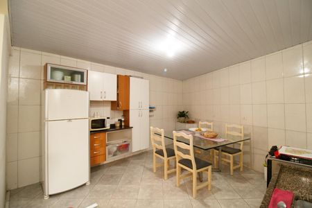 Casa à venda com 180m², 2 quartos e 3 vagasCozinha