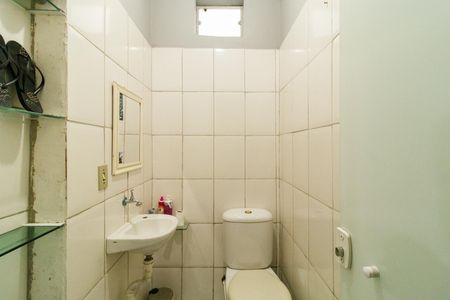 Casa à venda com 180m², 2 quartos e 3 vagasBanheiro da Suíte