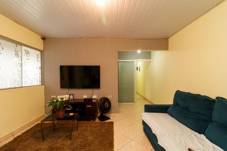 Casa à venda com 180m², 2 quartos e 3 vagasSala