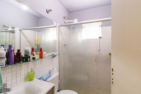 Casa à venda com 180m², 2 quartos e 3 vagasBanheiro