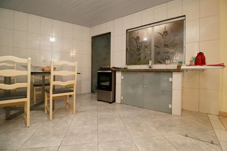 Casa à venda com 180m², 2 quartos e 3 vagasCozinha