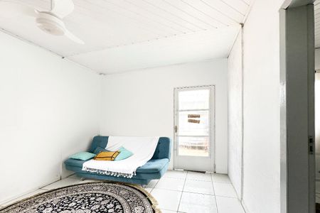 Casa à venda com 78m², 2 quartos e 1 vagaSala