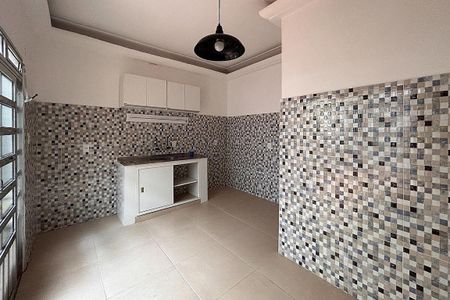 Casa à venda com 210m², 3 quartos e 2 vagas