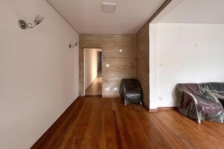 Casa à venda com 210m², 3 quartos e 2 vagas
