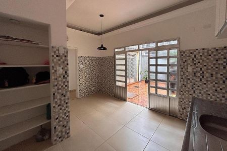 Casa à venda com 210m², 3 quartos e 2 vagas
