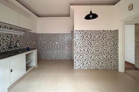 Casa à venda com 210m², 3 quartos e 2 vagas