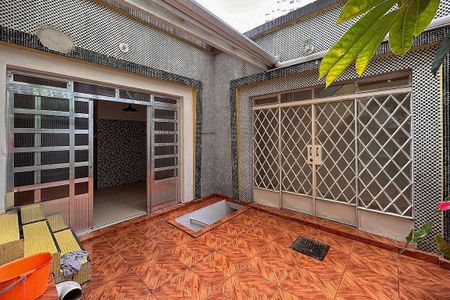 Casa à venda com 210m², 3 quartos e 2 vagas