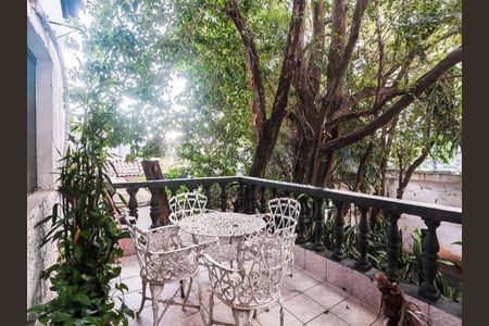 Casa à venda com 1000m², 2 quartos e 30 vagas