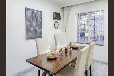 Casa à venda com 1000m², 2 quartos e 30 vagas