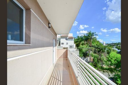 Casa de condomínio à venda com 250m², 3 quartos e 2 vagas