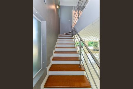 Casa de condomínio à venda com 250m², 3 quartos e 2 vagas