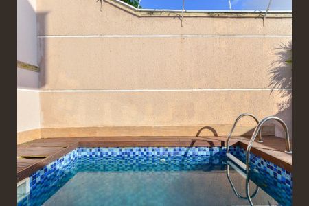 Casa de condomínio à venda com 250m², 3 quartos e 2 vagas