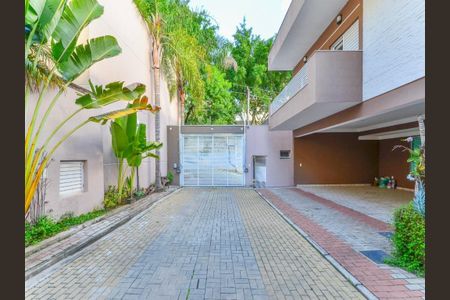 Casa de condomínio à venda com 250m², 3 quartos e 2 vagas