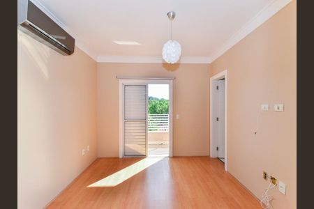 Casa de condomínio à venda com 250m², 3 quartos e 2 vagas