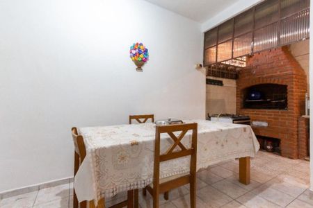 Casa de condomínio à venda com 101m², 3 quartos e 2 vagas
