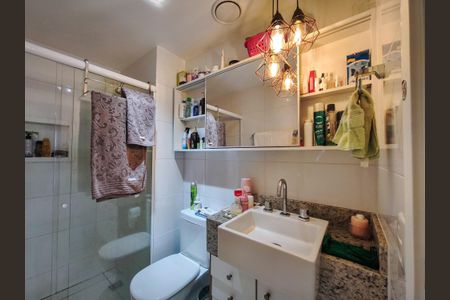 Apartamento à venda com 89m², 2 quartos e 2 vagasBanheiro da Suíte