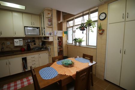 Apartamento à venda com 70m², 2 quartos e 1 vagaCozinha