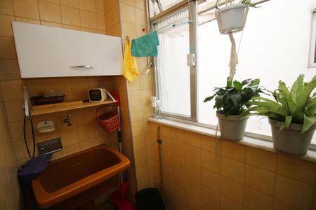 Apartamento à venda com 70m², 2 quartos e 1 vagaÁrea de Serviço