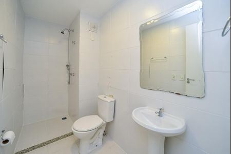 Apartamento à venda com 73m², 3 quartos e 1 vaga Apartamento à venda com 73m², 3 quartos e 1 vagaBanheiro Social