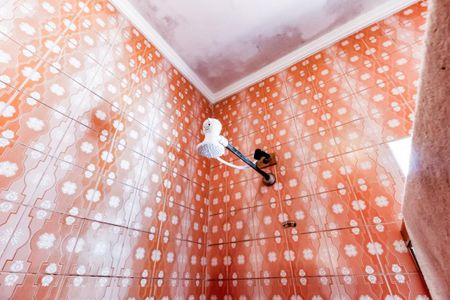 Casa à venda com 325m², 2 quartos e 8 vagas Casa à venda com 325m², 2 quartos e 8 vagasBanheiro Corredor - chuveiro