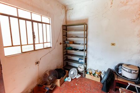 Casa à venda com 325m², 2 quartos e 8 vagas Casa à venda com 325m², 2 quartos e 8 vagasEdícula - quarto