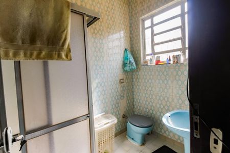 Casa à venda com 325m², 2 quartos e 8 vagas Casa à venda com 325m², 2 quartos e 8 vagasBanheiro da Suíte