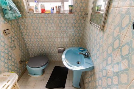 Casa à venda com 325m², 2 quartos e 8 vagas Casa à venda com 325m², 2 quartos e 8 vagasBanheiro da Suíte