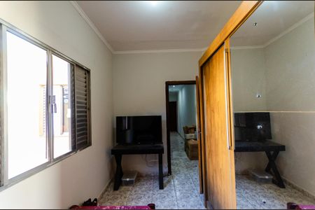 Casa à venda com 182m², 3 quartos e 2 vagas Casa à venda com 182m², 3 quartos e 2 vagasQuarto 2