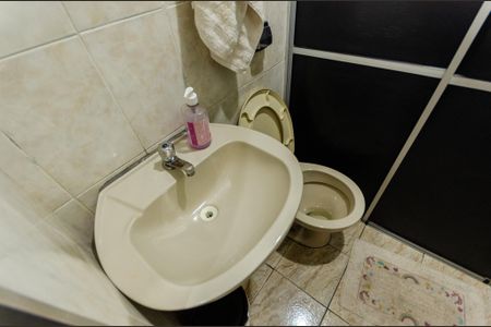 Casa à venda com 200m², 3 quartos e sem vaga Casa à venda com 200m², 3 quartos e sem vagaBanheiro - Casa 2