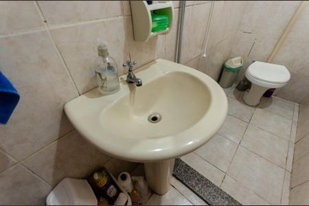 Casa à venda com 200m², 3 quartos e sem vaga Casa à venda com 200m², 3 quartos e sem vagaBanheiro - Casa 1