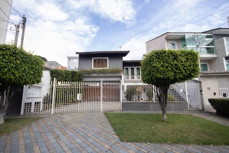 Casa à venda com 198m², 3 quartos e 5 vagasFachada
