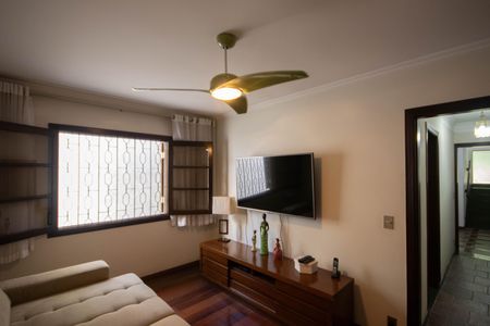 Casa à venda com 198m², 3 quartos e 5 vagasQuarto 2