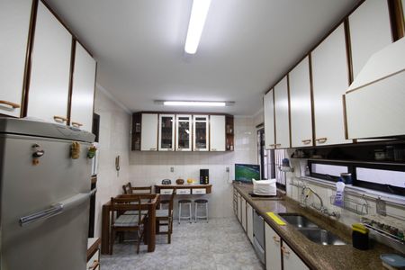 Casa à venda com 198m², 3 quartos e 5 vagasCozinha