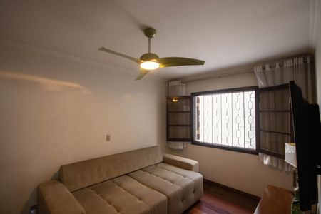 Casa à venda com 198m², 3 quartos e 5 vagasQuarto 2