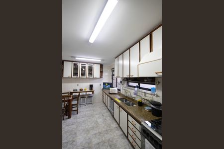 Casa à venda com 198m², 3 quartos e 5 vagasCozinha