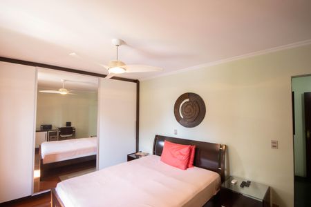 Casa à venda com 198m², 3 quartos e 5 vagasSuíte