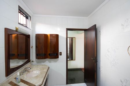 Casa à venda com 198m², 3 quartos e 5 vagasBanheiro da Suíte