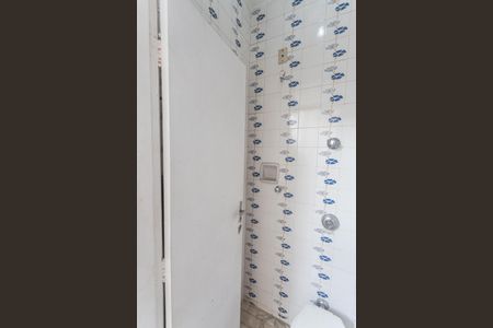 Apartamento à venda com 140m², 4 quartos e 2 vagas Apartamento à venda com 140m², 4 quartos e 2 vagasBanheiro de Serviço