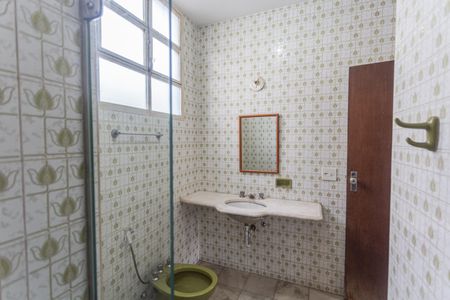 Apartamento à venda com 140m², 4 quartos e 2 vagas Apartamento à venda com 140m², 4 quartos e 2 vagasBanheiro da Suíte