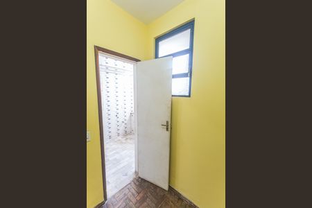 Apartamento à venda com 140m², 4 quartos e 2 vagas Apartamento à venda com 140m², 4 quartos e 2 vagasQuarto de Serviço