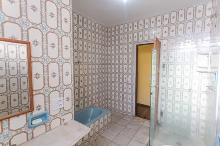 Apartamento à venda com 140m², 4 quartos e 2 vagas Apartamento à venda com 140m², 4 quartos e 2 vagasBanheiro Social