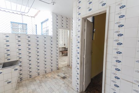 Apartamento à venda com 140m², 4 quartos e 2 vagas Apartamento à venda com 140m², 4 quartos e 2 vagasÁrea de Serviço