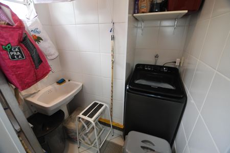 Apartamento à venda com 76m², 3 quartos e 1 vagaÁrea de Serviço