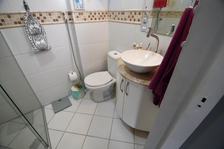 Apartamento à venda com 76m², 3 quartos e 1 vagaBanheiro da Suíte