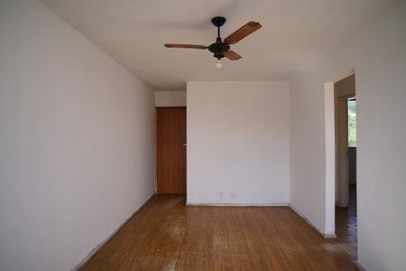 Apartamento à venda com 73m², 2 quartos e 1 vaga Apartamento à venda com 73m², 2 quartos e 1 vagaSala