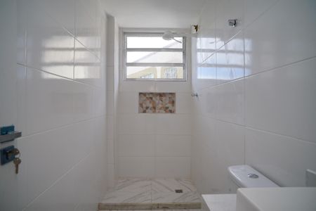 Apartamento à venda com 73m², 2 quartos e 1 vaga Apartamento à venda com 73m², 2 quartos e 1 vagaBanheiro