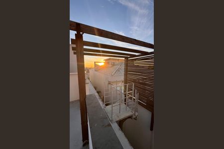 Casa de condomínio à venda com 207m², 3 quartos e 4 vagas Casa de condomínio à venda com 207m², 3 quartos e 4 vagasSolário